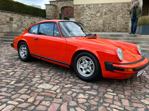 Porsche - 911