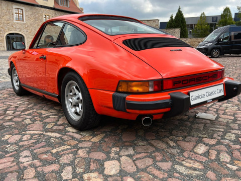 Porsche - 911