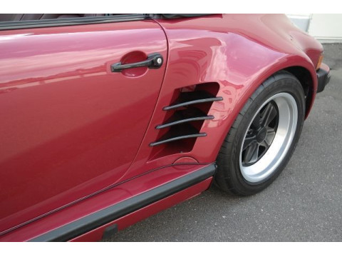 Porsche 911 - 911 3.2 Carrera WTL Cabriolet - Lufteinlässe