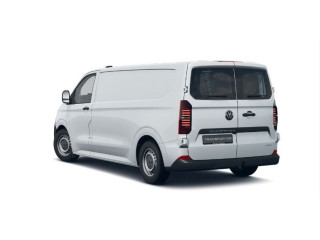 Fahrzeugbild eines Volkswagen T7 Transporter in weiß.