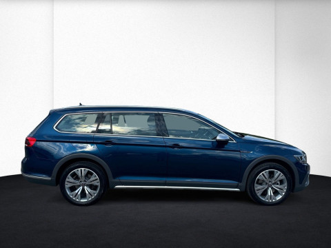 Volkswagen - Passat Alltrack
