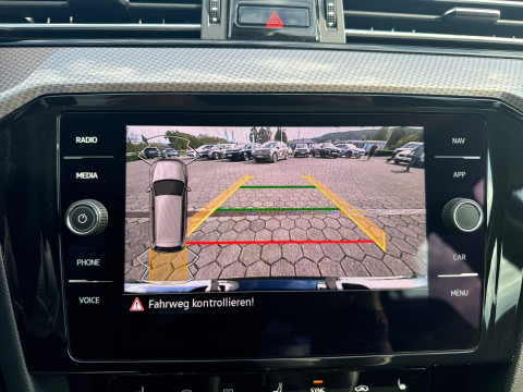 Volkswagen - Passat Alltrack