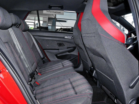 Volkswagen - Golf GTI