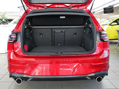 Volkswagen - Golf GTI