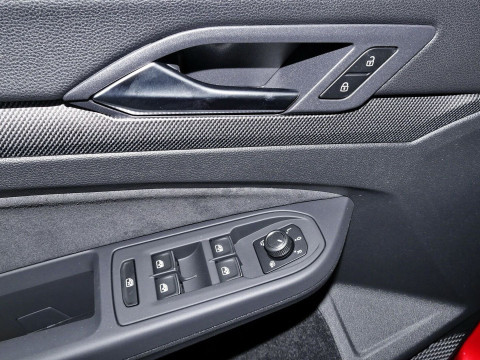 Volkswagen - Golf GTI