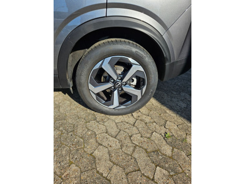 thumb-undefined