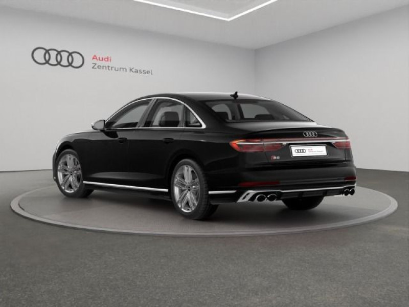 Audi - S8