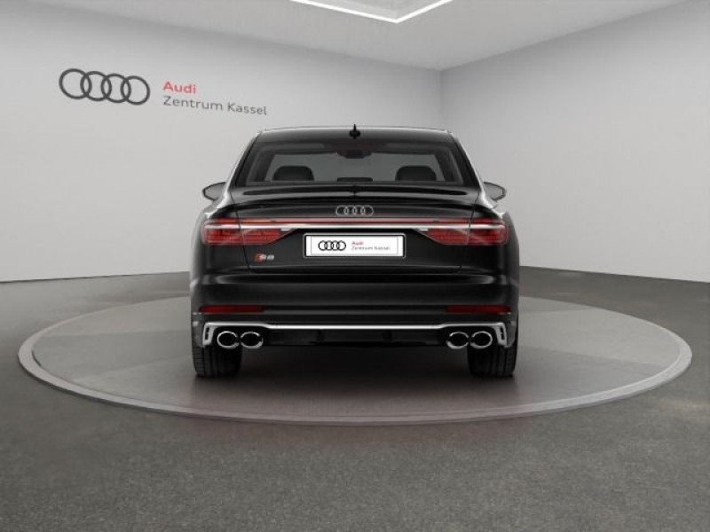Audi - S8