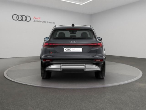 Audi - SQ6 SUV e-tron