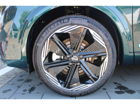 thumb-undefined