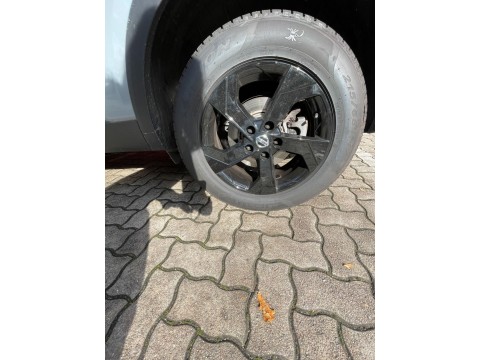 thumb-undefined
