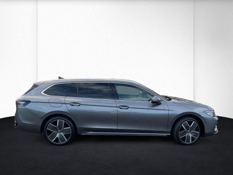 Volkswagen - Passat Variant