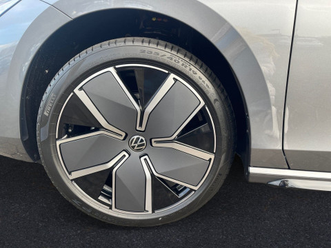 Volkswagen - Passat Variant