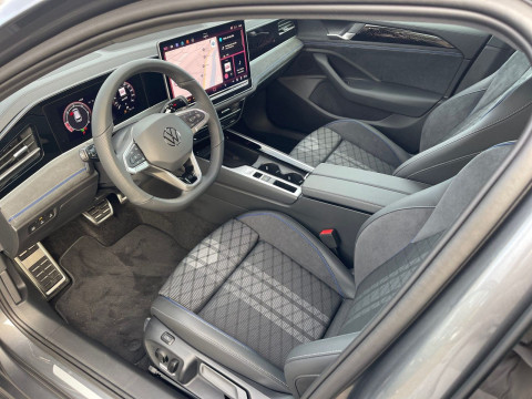 Volkswagen - Passat Variant