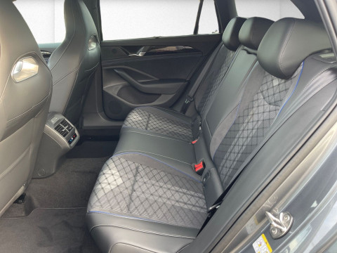 Volkswagen - Passat Variant