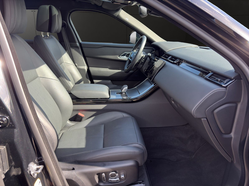 Land Rover - Range Rover Velar