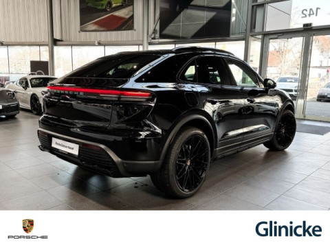 Porsche - Macan