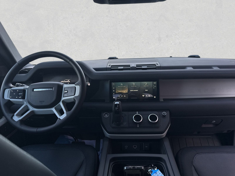 Land Rover - Defender