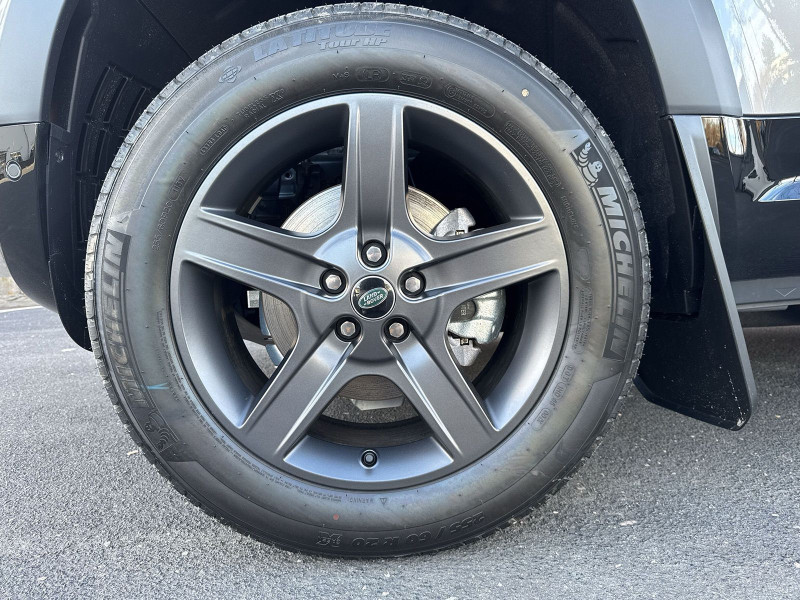 Land Rover - Defender