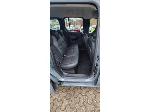 thumb-undefined