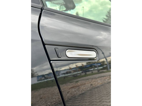 thumb-undefined