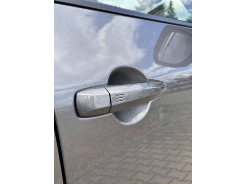 thumb-undefined