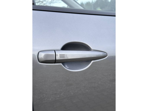 thumb-undefined