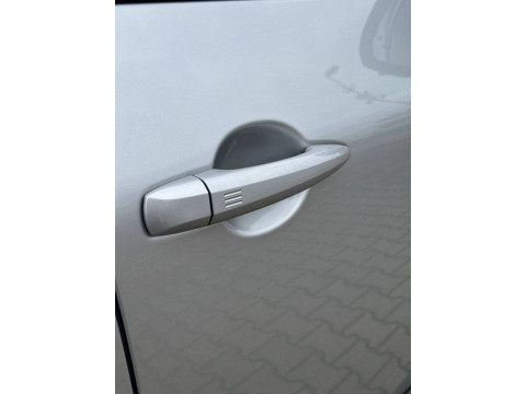 thumb-undefined
