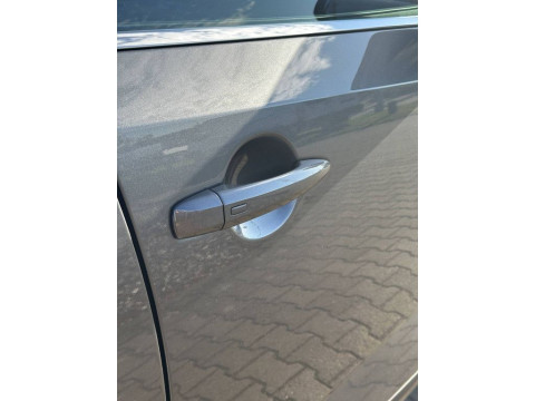 thumb-undefined