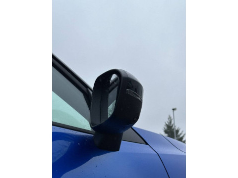 thumb-undefined