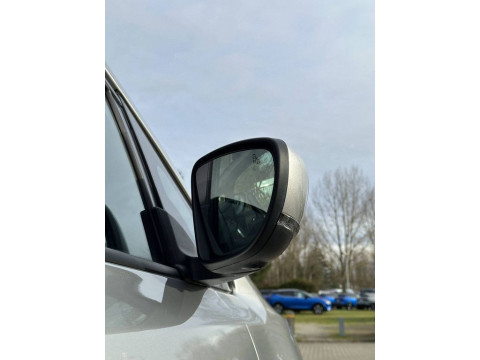 thumb-undefined