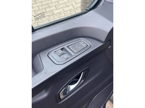 thumb-undefined