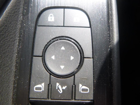 thumb-undefined