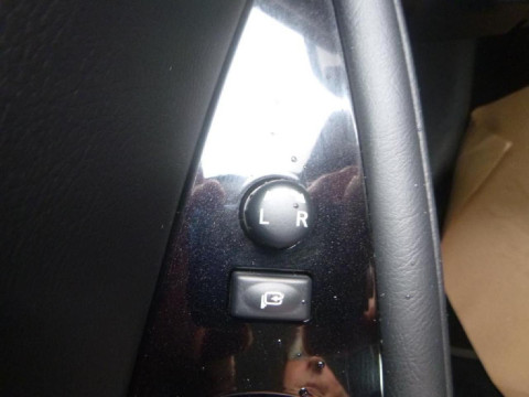 thumb-undefined