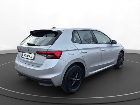 Škoda Fabia - Fabia 1.0 TSI Selection I Einparkhilfe verfügbar 12/25