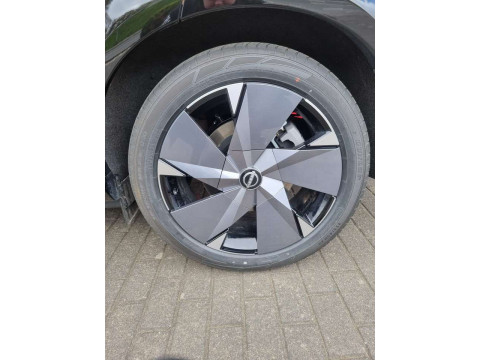 thumb-undefined
