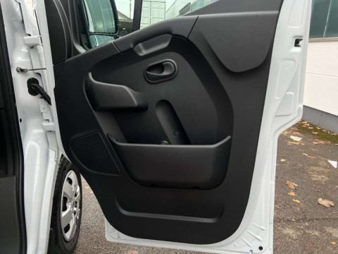 Ansicht 14 - Gebrauchtwagen Fahrzeug, Modell Interstar der Marke Nissan von Verkäufer Auto Lutz GmbH