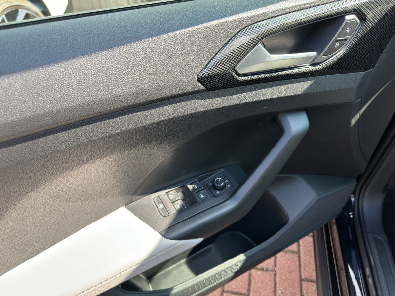 Volkswagen - T-Cross