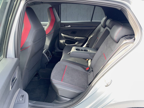 Volkswagen - Golf GTI