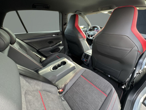 Volkswagen - Golf GTI