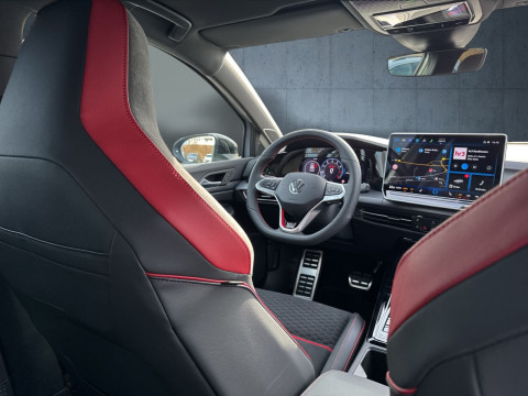 Volkswagen - Golf GTI