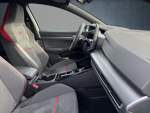 Volkswagen - Golf GTI