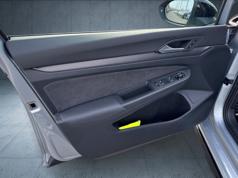 Volkswagen - Golf GTI