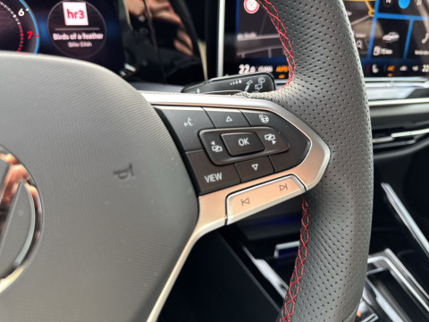 Volkswagen - Golf GTI