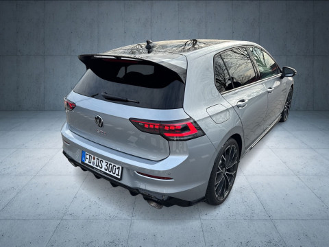 Volkswagen - Golf GTI