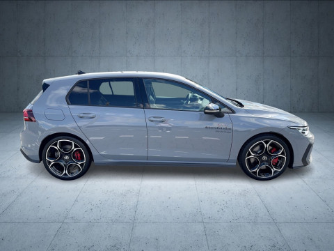 Volkswagen - Golf GTI