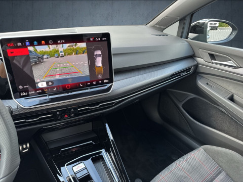 Volkswagen - Golf GTI