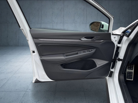 Volkswagen - Golf GTI