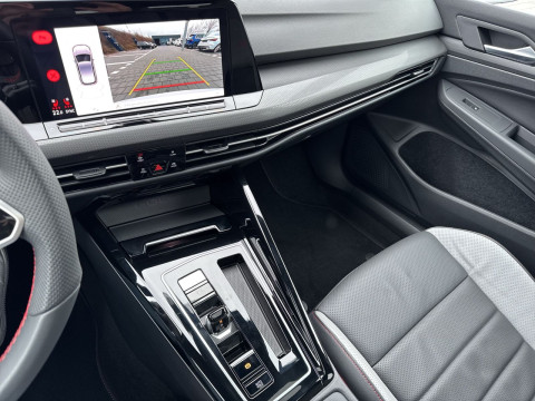 Volkswagen - Golf GTI