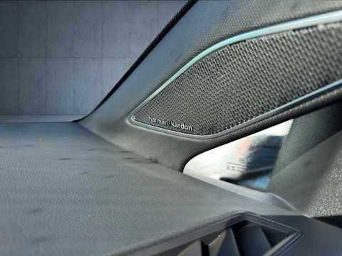 Volkswagen - Golf GTI